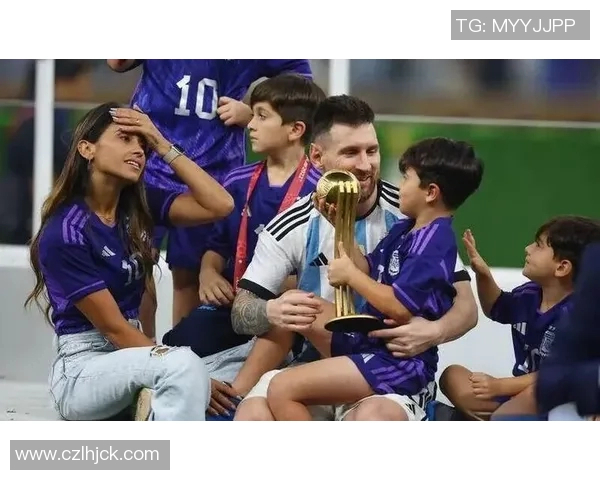 世界杯足球明星夫妻揭晓他们的爱情故事与共同成就